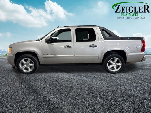 Used 2007 Chevrolet Avalanche LTZ w/ LTZ Preferred Equipment Group image 36