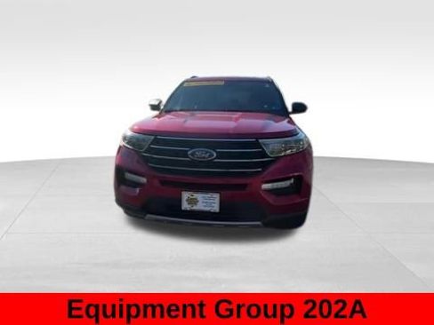 Used 2020 Ford Explorer XLT w/ Equipment Group 202A image 12
