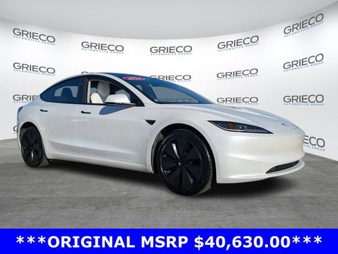 Used 2024 Tesla Model 3 Standard Range image 1