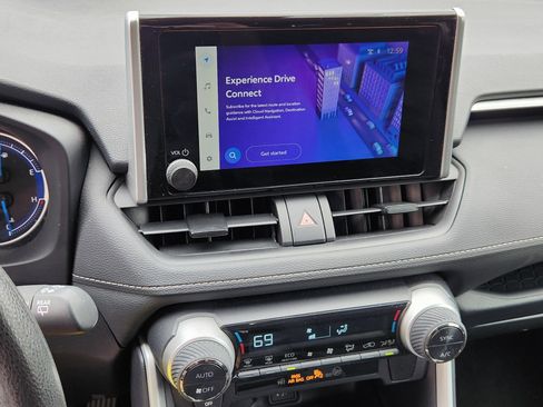 Certified 2025 Toyota RAV4 LE AWD/4WD image 14