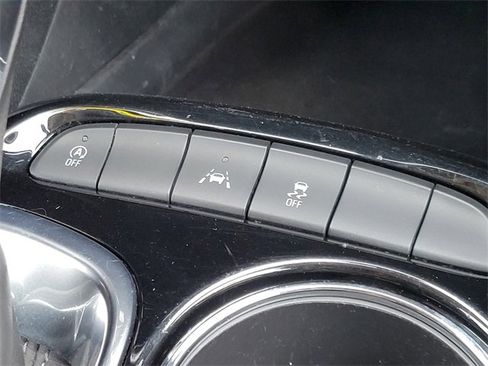 Used 2022 Buick Encore GX Select w/ Sport Touring Package image 26