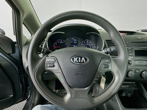 Used 2016 Kia Forte LX image 11