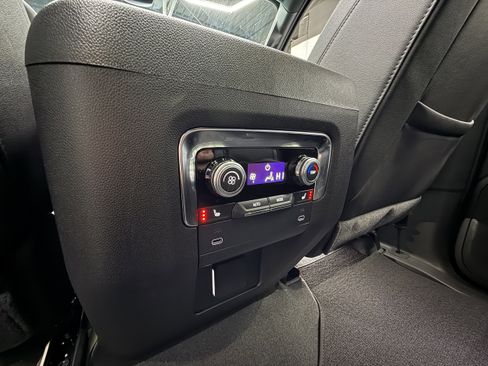 Used 2026 GMC Yukon AT4 w/ AT4 Premium Package AWD/4WD image 30