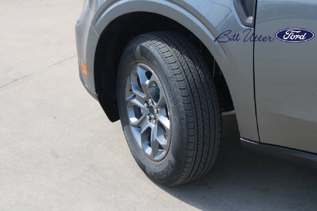 New 2026 Ford Maverick XLT w/ XLT Luxury Package FWD image 5