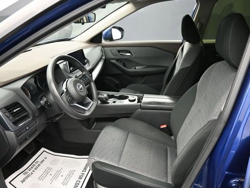 Used 2023 Nissan Rogue SV image 11