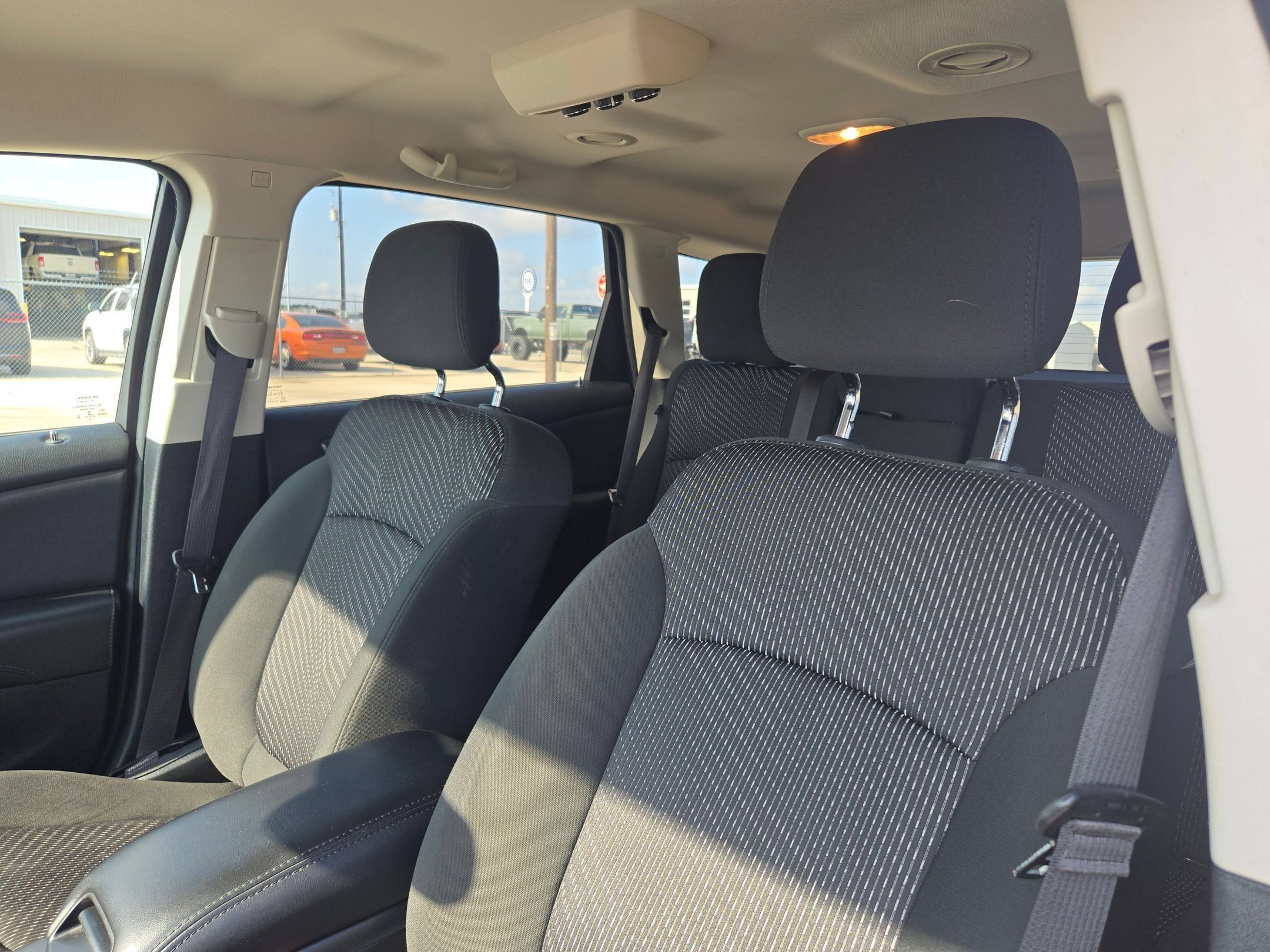 Used 2020 Dodge Journey SE w/ SE Popular Equipment Group FWD image 9