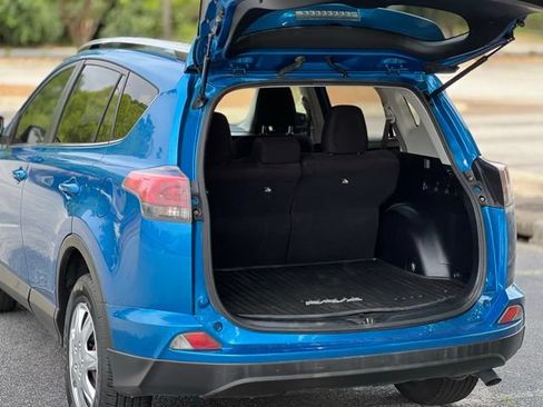 Used 2017 Toyota RAV4 LE w/ All Weather Liner Package FWD image 38