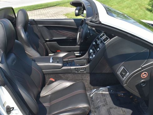 Used 2014 Aston Martin V8 Vantage S image 26