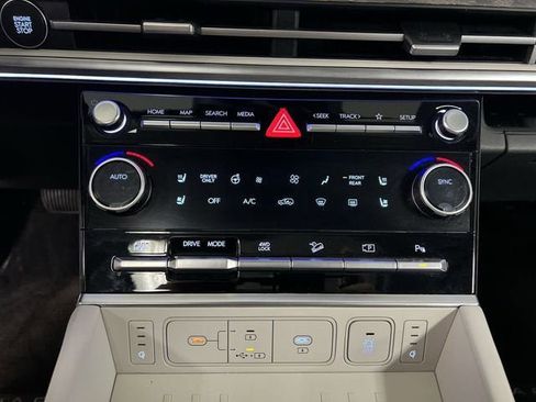Used 2025 Hyundai Santa Fe Calligraphy AWD/4WD image 18