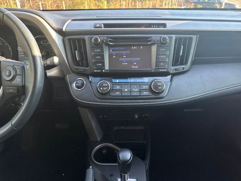 Used 2017 Toyota RAV4 XLE image 17