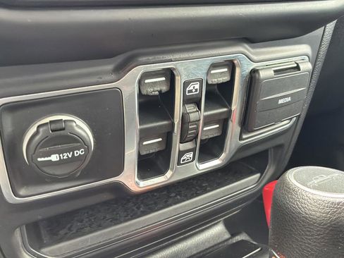 Used 2020 Jeep Gladiator Sport w/ Quick Order Package 24S AWD/4WD image 38