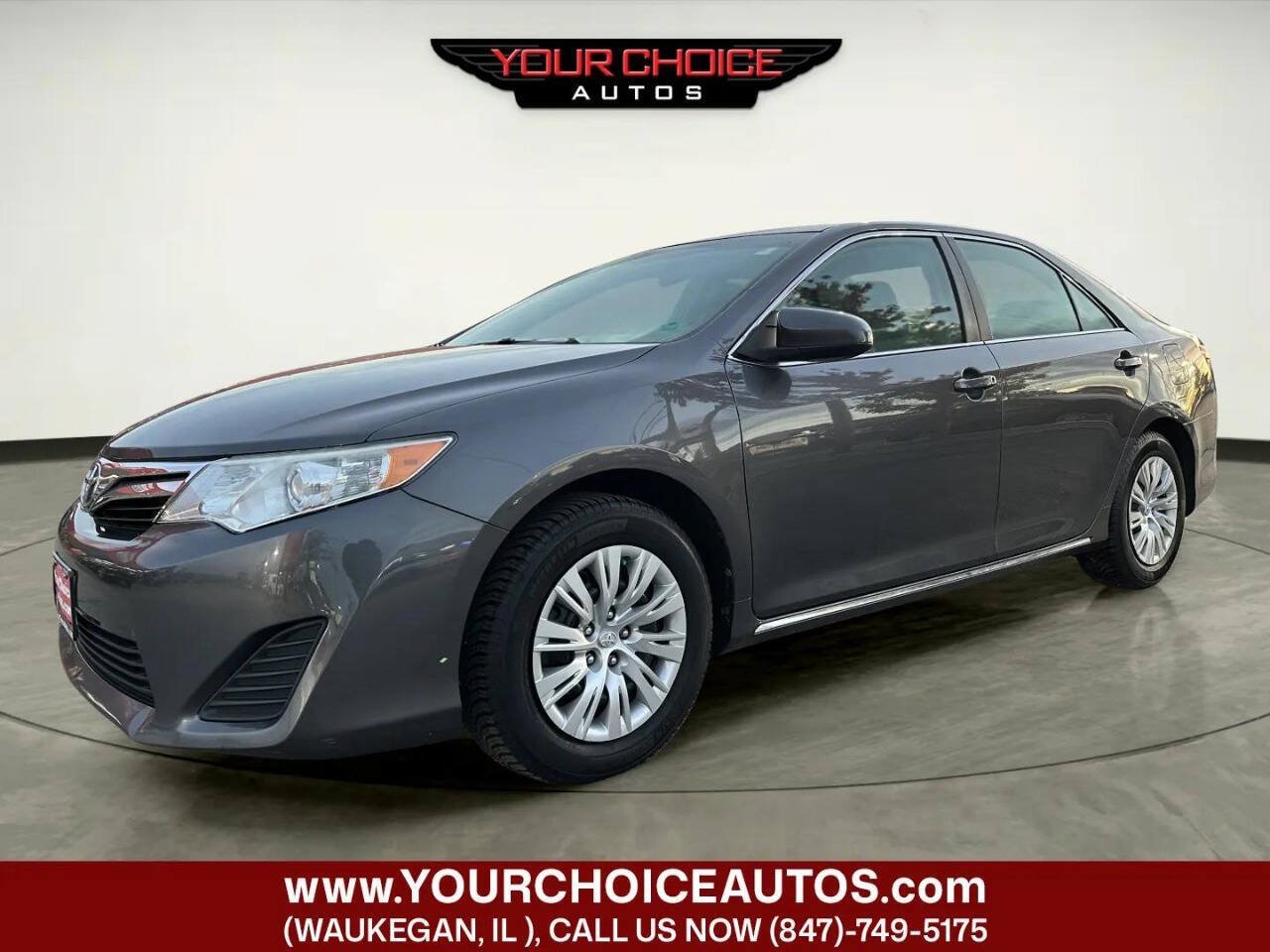 Used 2012 Toyota Camry LE FWD image 1
