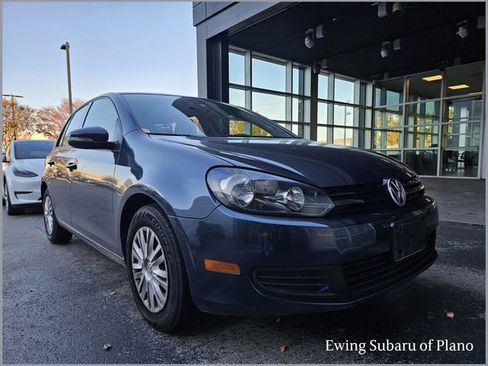 Used 2010 Volkswagen Golf 4-Door image 1