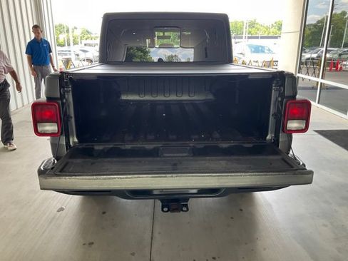 Used 2021 Jeep Gladiator Overland w/ Popular Equipment Package AWD/4WD image 17