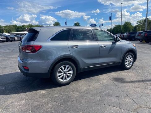 Used 2020 Kia Sorento FWD V6 image 12
