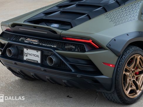 Used 2024 Lamborghini Huracan Sterrato AWD/4WD image 16