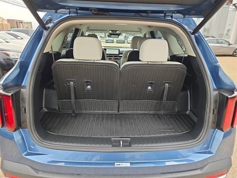 Used 2025 Kia Sorento EX image 13