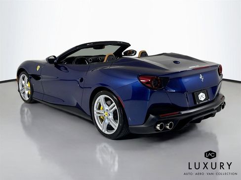 Used 2020 Ferrari Portofino image 8