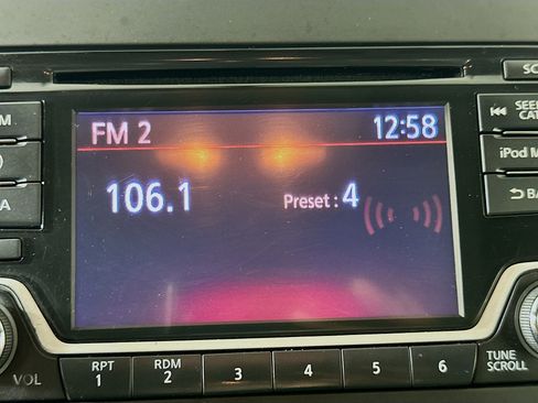 Used 2018 Nissan Frontier SV image 21