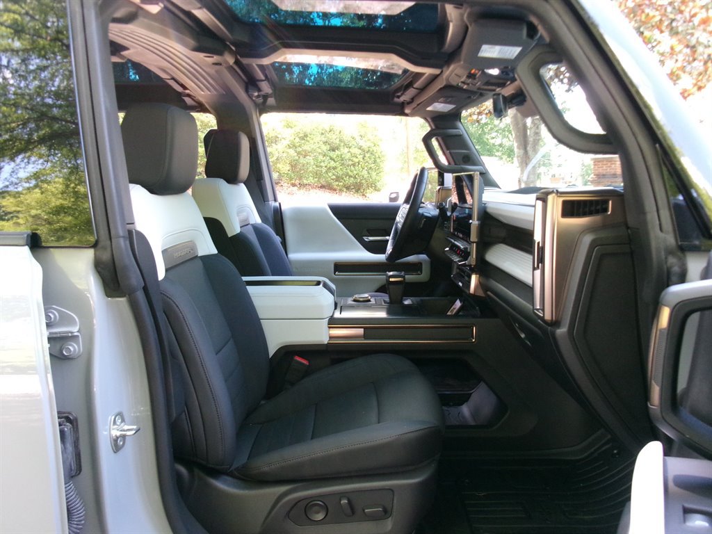 Used 2024 GMC Hummer EV 2X AWD/4WD image 23
