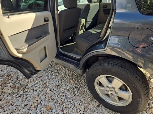 Used 2009 Ford Escape XLT image 17
