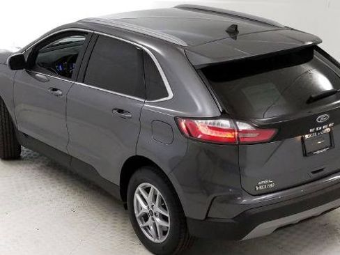 Certified 2024 Ford Edge SEL w/ Convenience Package AWD/4WD image 16