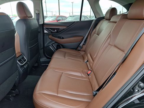 Used 2022 Subaru Outback Touring AWD/4WD image 10