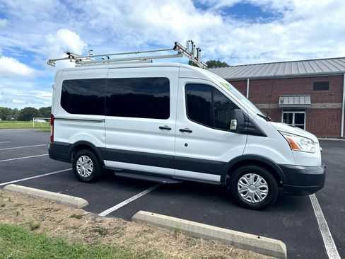 Used 2018 Ford Transit 150 XLT image 2
