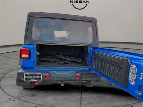 Used 2021 Jeep Wrangler Unlimited Rubicon w/ Cold Weather Group image 36