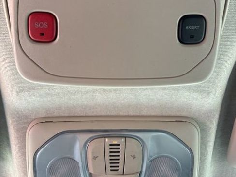 Used 2025 RAM ProMaster 2500 w/ Convenience Group FWD image 14
