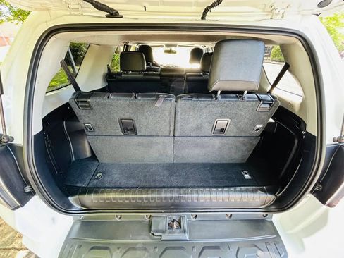Used 2015 Toyota 4Runner 4WD image 15