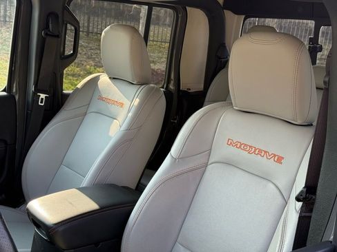 Used 2023 Jeep Gladiator Mojave w/ Cold Weather Group image 22