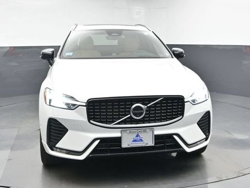 Used 2023 Volvo XC60 B6 Ultimate w/ Protection Package Premier AWD/4WD image 2