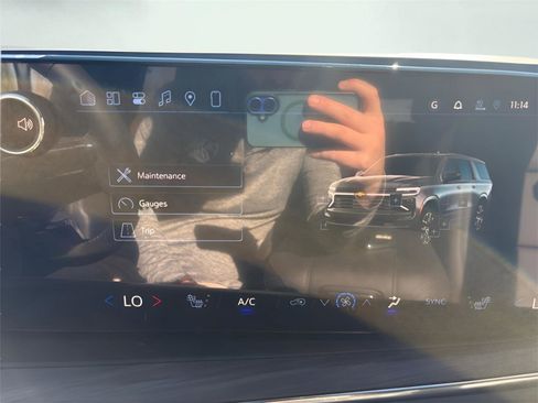 New 2026 Chevrolet Suburban LT w/ Comfort Package image 21