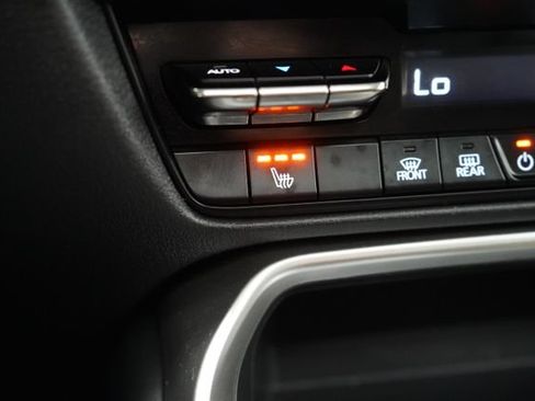 Used 2024 MAZDA CX-90 Plug-In Hybrid w/ Preferred AWD/4WD image 31