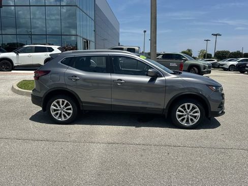 Used 2021 Nissan Rogue Sport SV FWD image 6