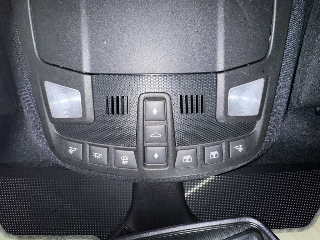 Used 2024 Ford Edge ST-Line AWD/4WD image 31