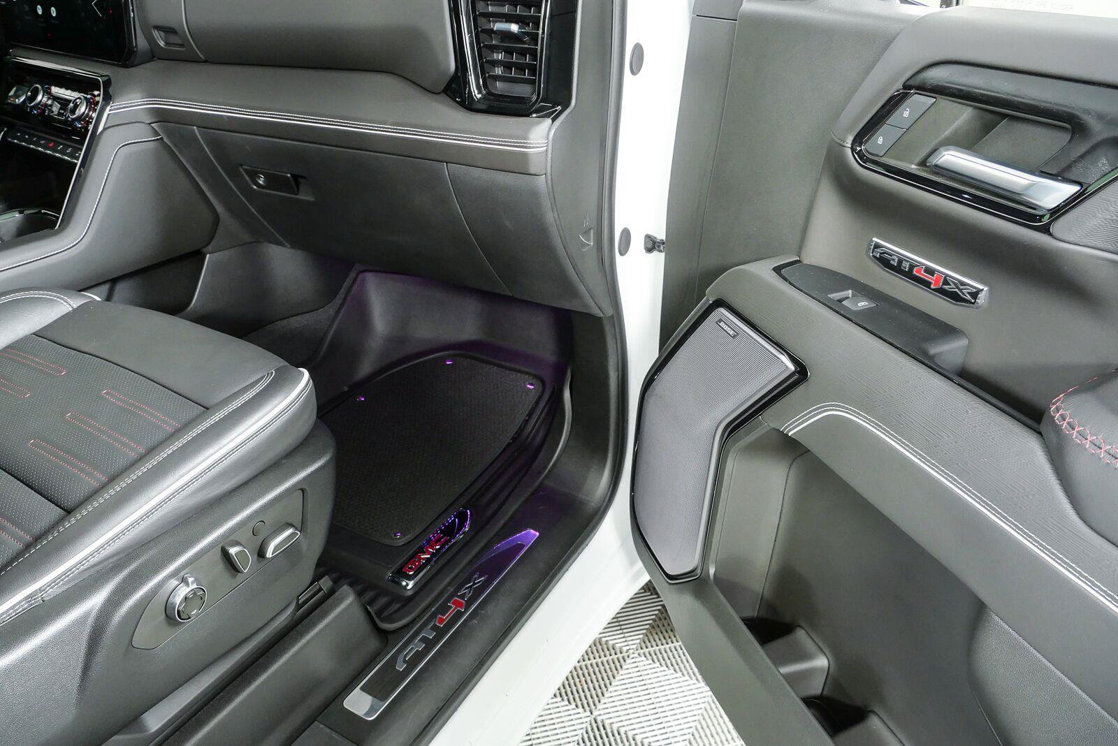 Used 2022 GMC Sierra 1500 AT4X AWD/4WD image 25