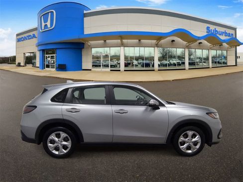 Used 2024 Honda HR-V LX image 9
