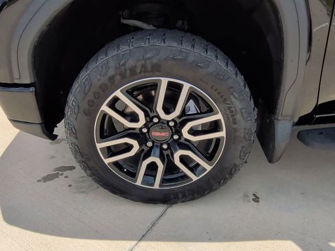 Used 2023 GMC Sierra 1500 AT4 w/ AT4 Premium Package AWD/4WD image 51