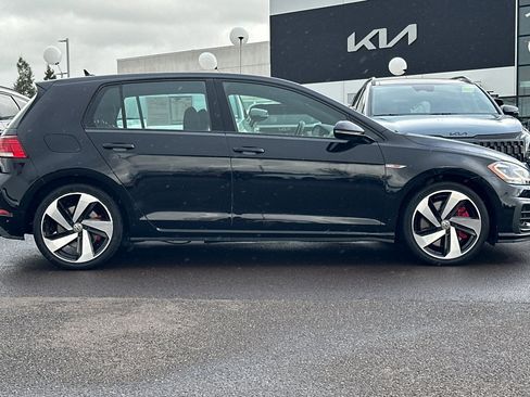 Used 2018 Volkswagen GTI SE image 3