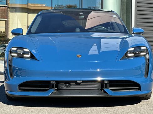 Used 2022 Porsche Taycan Turbo S image 11