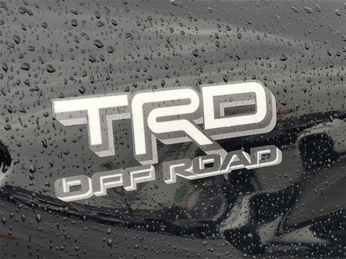 Used 2024 Toyota Tacoma TRD Off-Road image 11