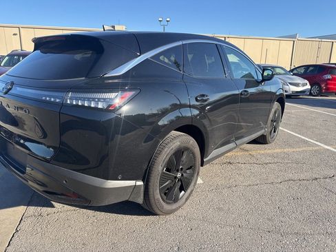 Certified 2025 Nissan Murano SV image 5