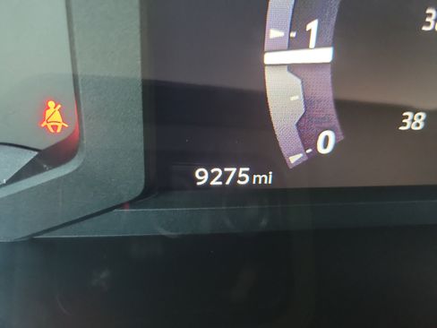 Certified 2025 Toyota Tacoma SR5 image 30