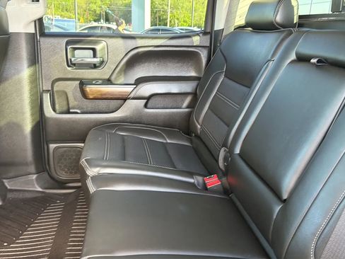 Used 2018 GMC Sierra 2500 Denali w/ Duramax Plus Package AWD/4WD image 46