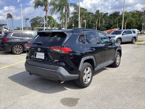 Used 2019 Toyota RAV4 XLE FWD image 8