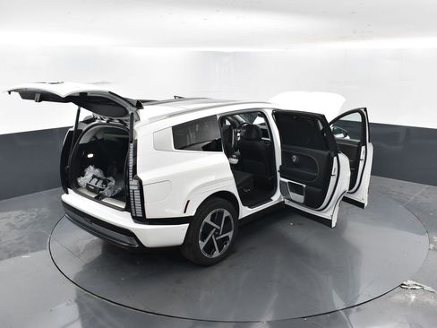 New 2026 Hyundai Ioniq 9 Calligraphy image 47