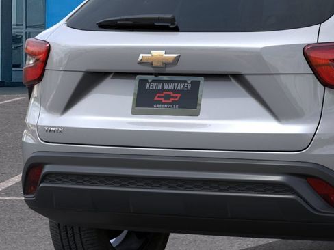 New 2026 Chevrolet Trax LS w/ LS Convenience Package FWD image 14