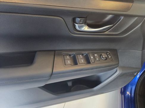 Certified 2025 Honda CR-V LX image 13